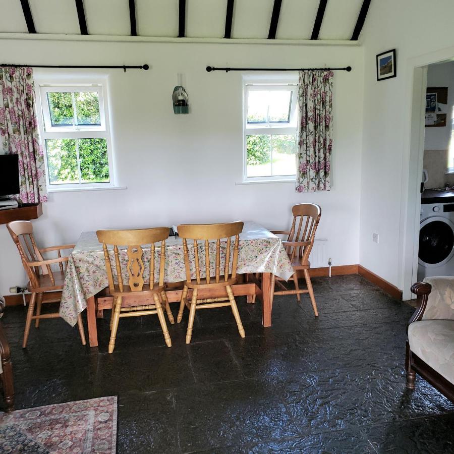Louisburgh Cottages מראה חיצוני תמונה